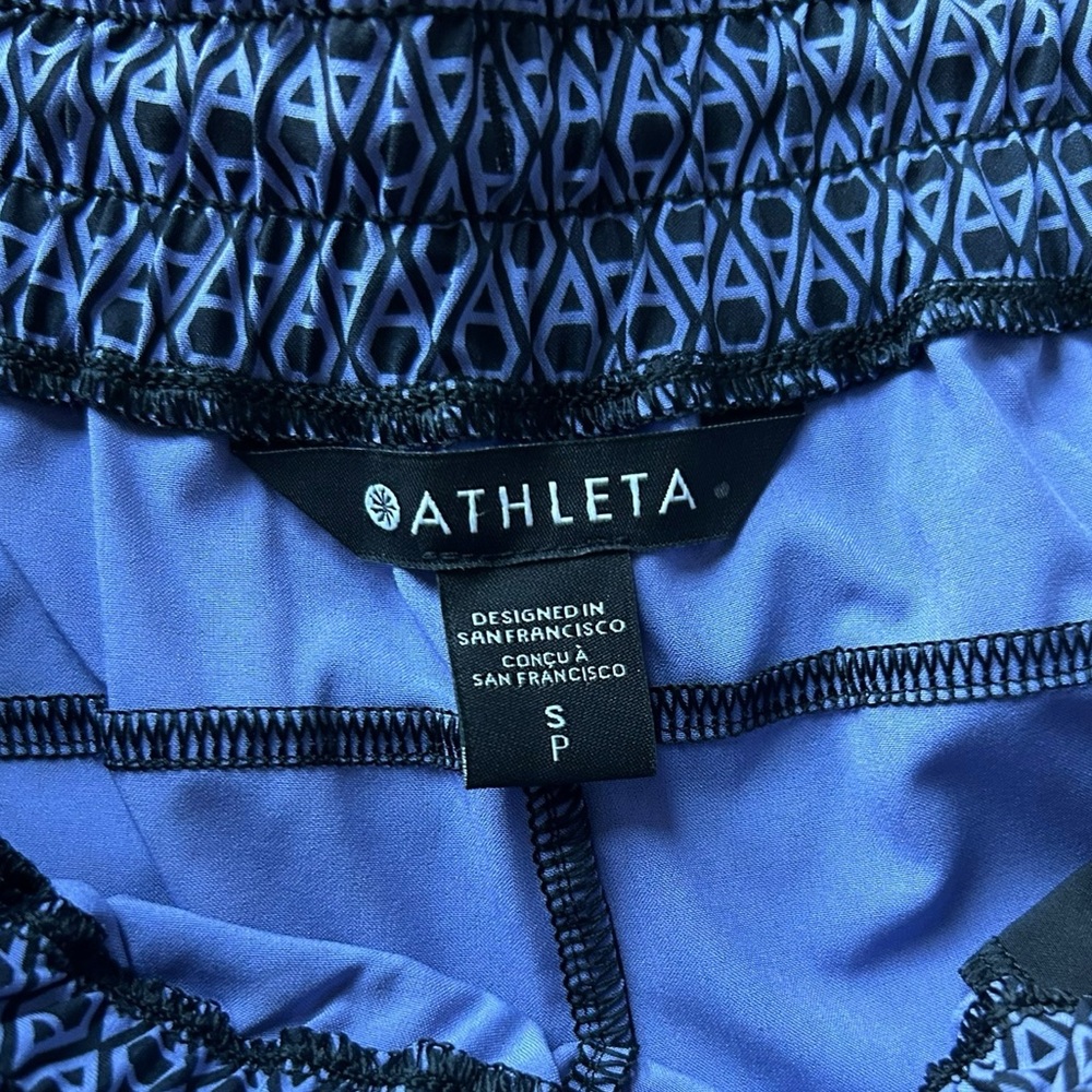 NWT Athleta Geometric Purple Crossroads Pocket Running Shorts Small - Picture 6 of 11